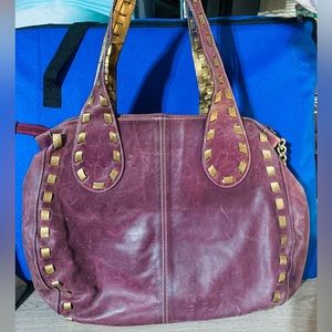Guia’s leather tote bag made in Italy